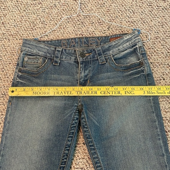 Delia’s Bailey Ladies/Teens Denim Capris - Picture 8 of 10